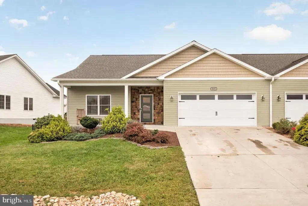 805 Coltsfoot Ln, MCGAHEYSVILLE