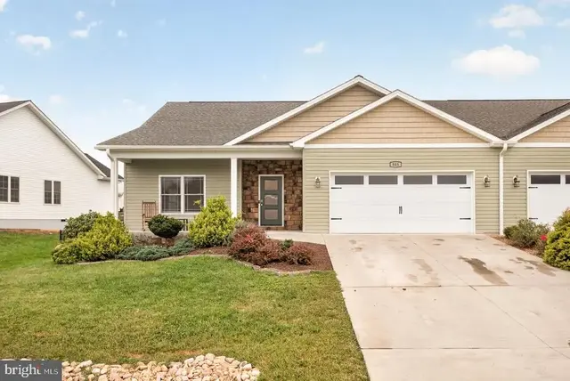 805 Coltsfoot Ln, Mcgaheysville