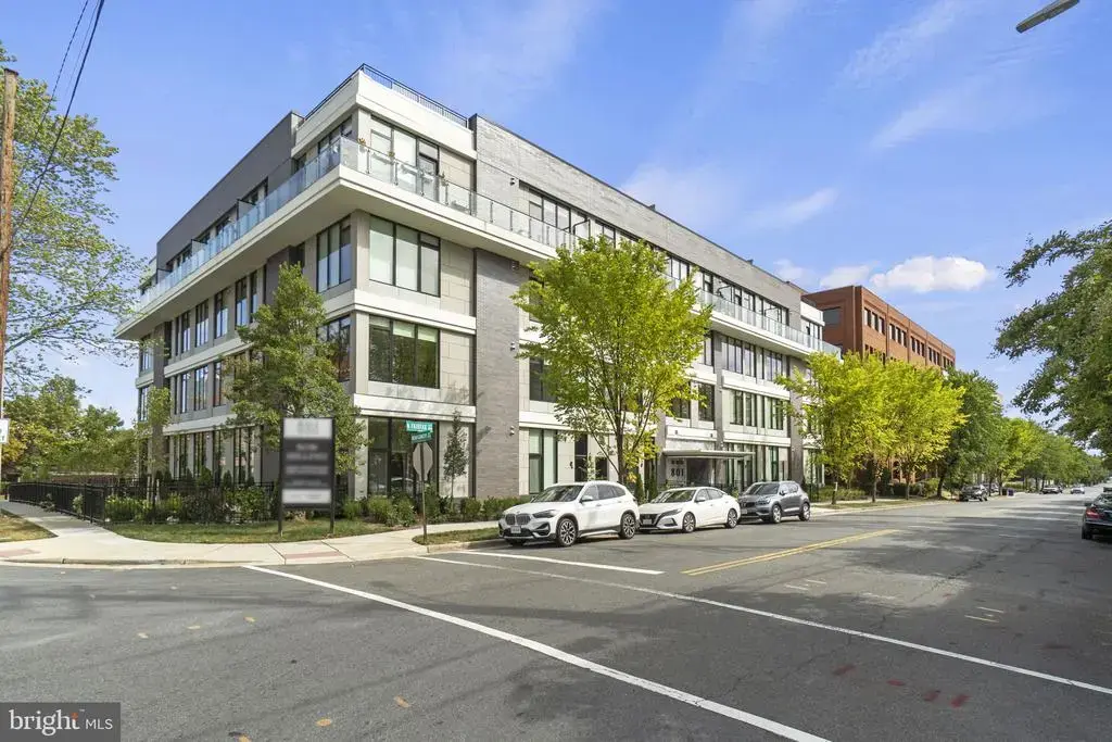 801 Fairfax St #320, ALEXANDRIA
