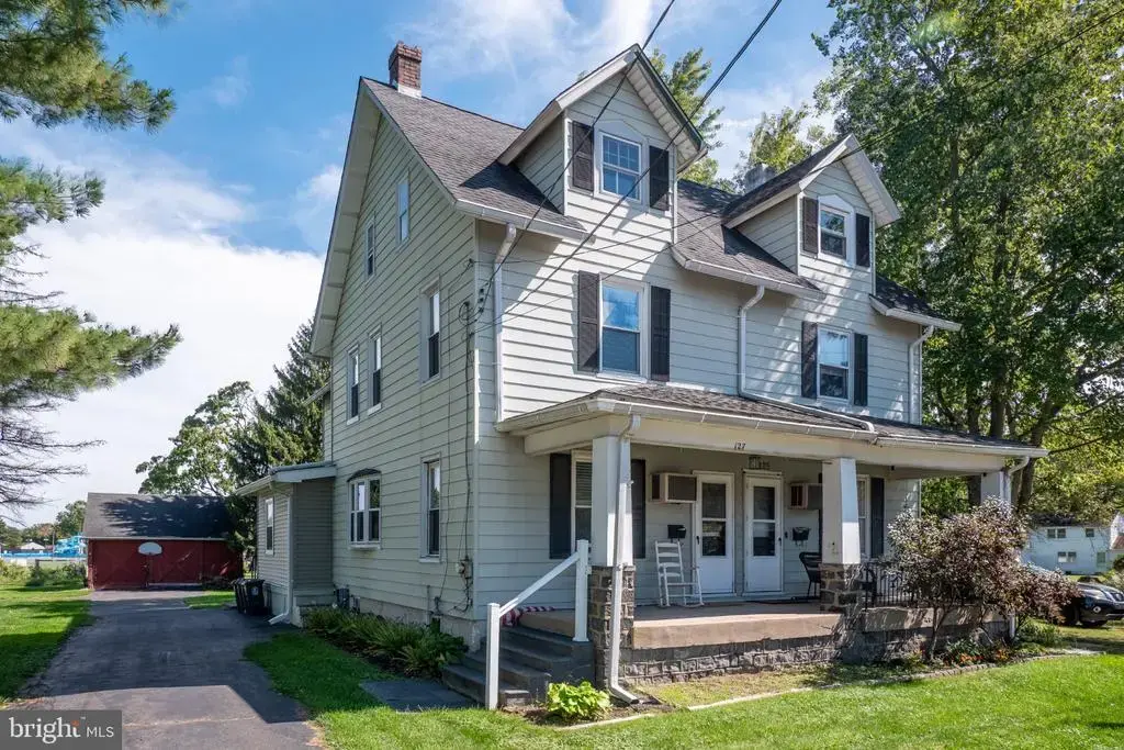 127 N 9th St, QUAKERTOWN