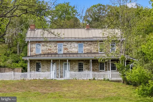 2301 Mount Ephraim Rd, Adamstown