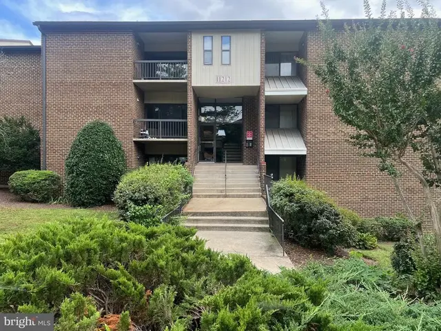 11212 Cherry Hill Rd #302, Beltsville