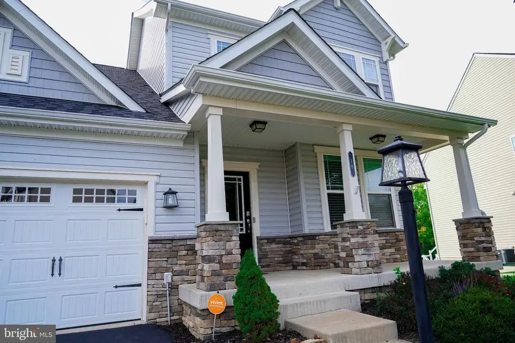 18 Farmview Dr, STAFFORD