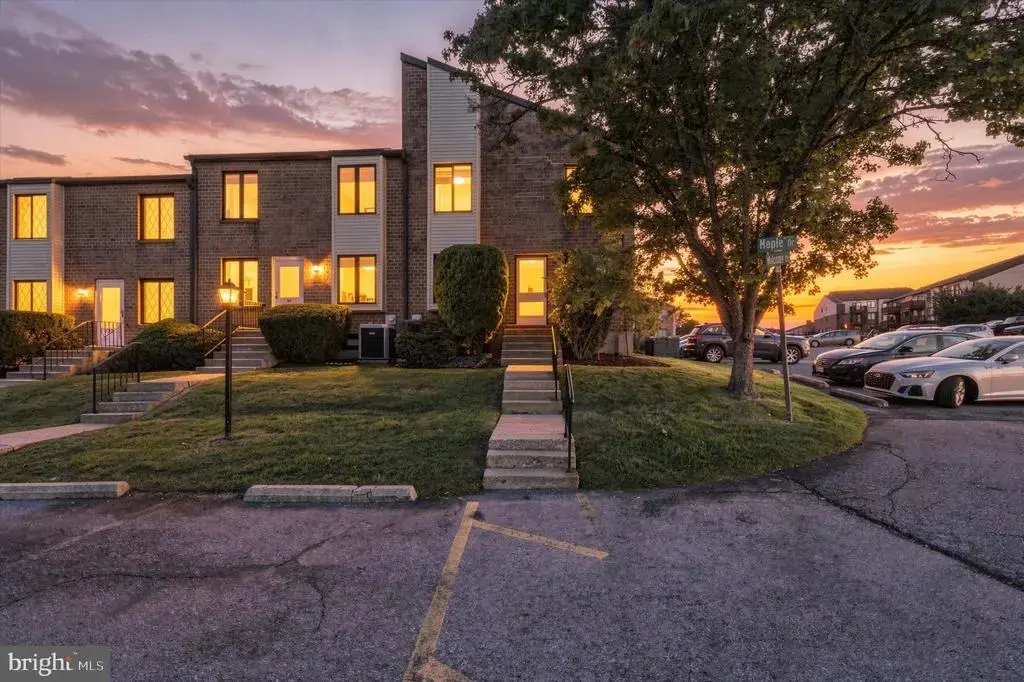 5200 Hilltop Dr #414 / U-9, BROOKHAVEN
