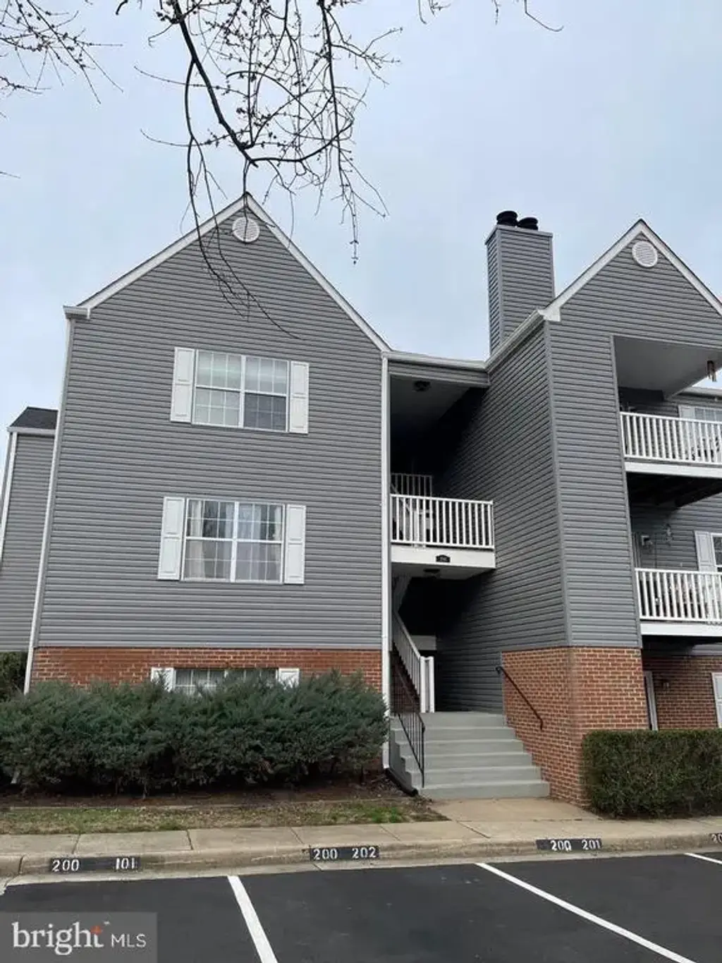 200 Grosvenor Ln #102, STAFFORD