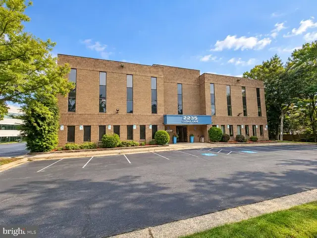 2235 Cedar Ln #201, Vienna