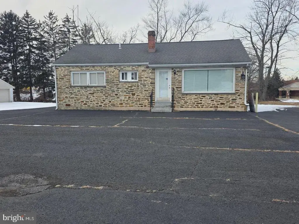 513 W Butler Ave, CHALFONT