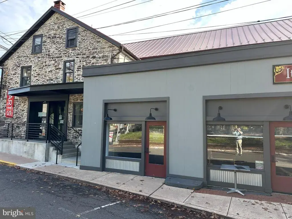 2-a Stockton Ave, NEW HOPE