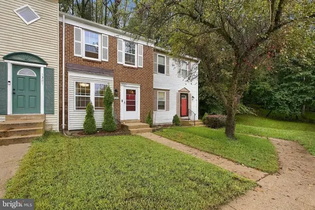 1327 Alderton Ln, Silver Spring