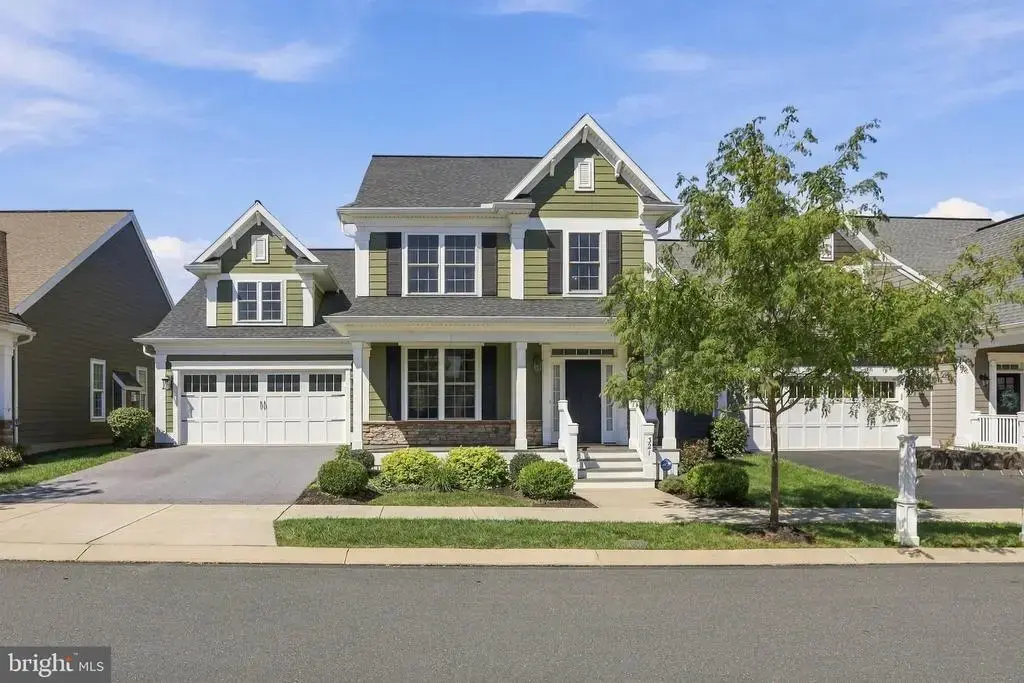 321 Freedom Dr, EPHRATA