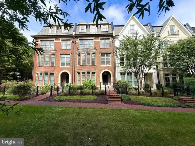 10777 Symphony Park Dr, North Bethesda