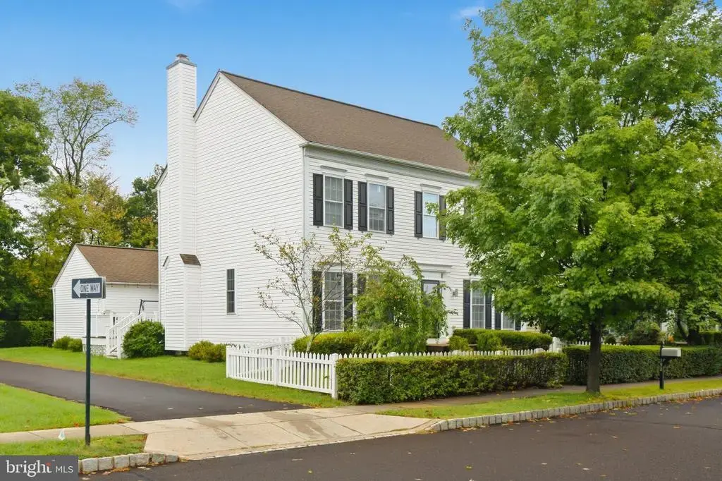 192 Pipers Inn Dr, FOUNTAINVILLE