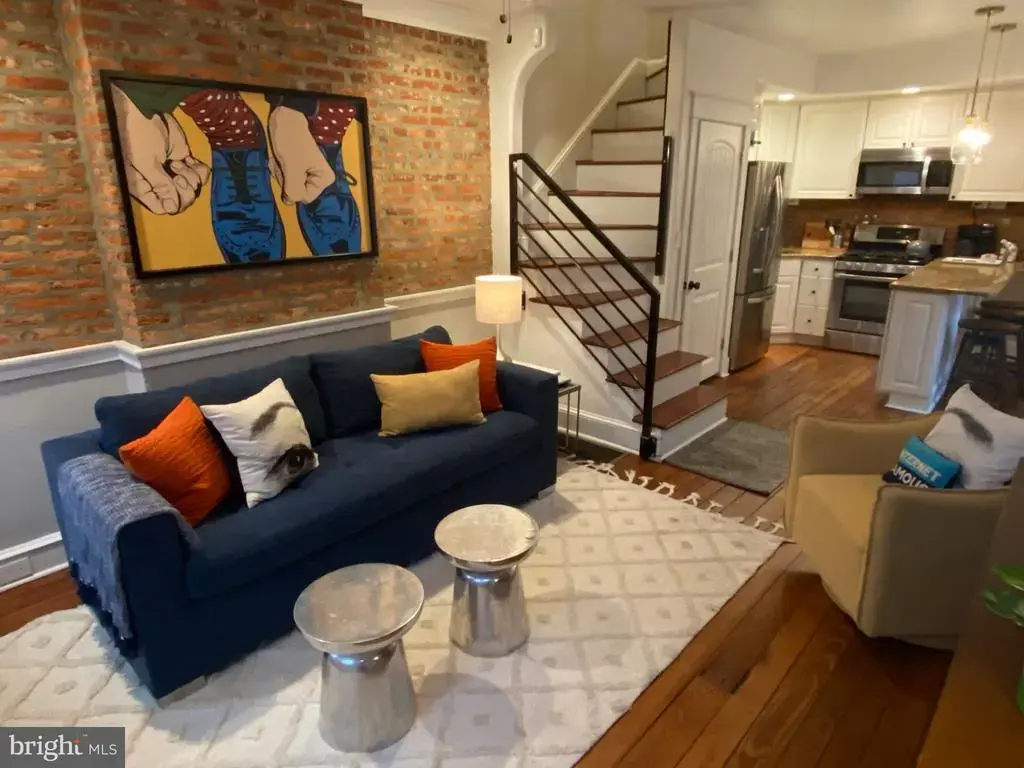 429 E Flora St, PHILADELPHIA