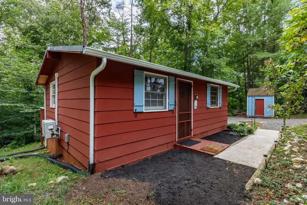 258 Laurel Dr, MADISON