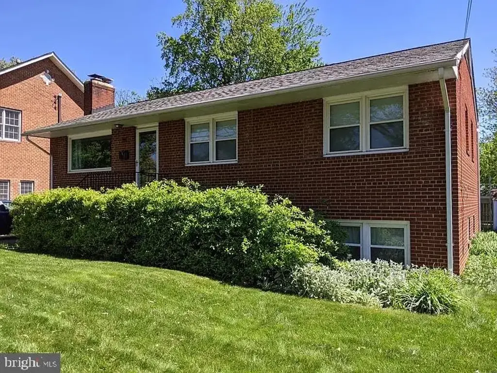 711 N Kensington St, ARLINGTON