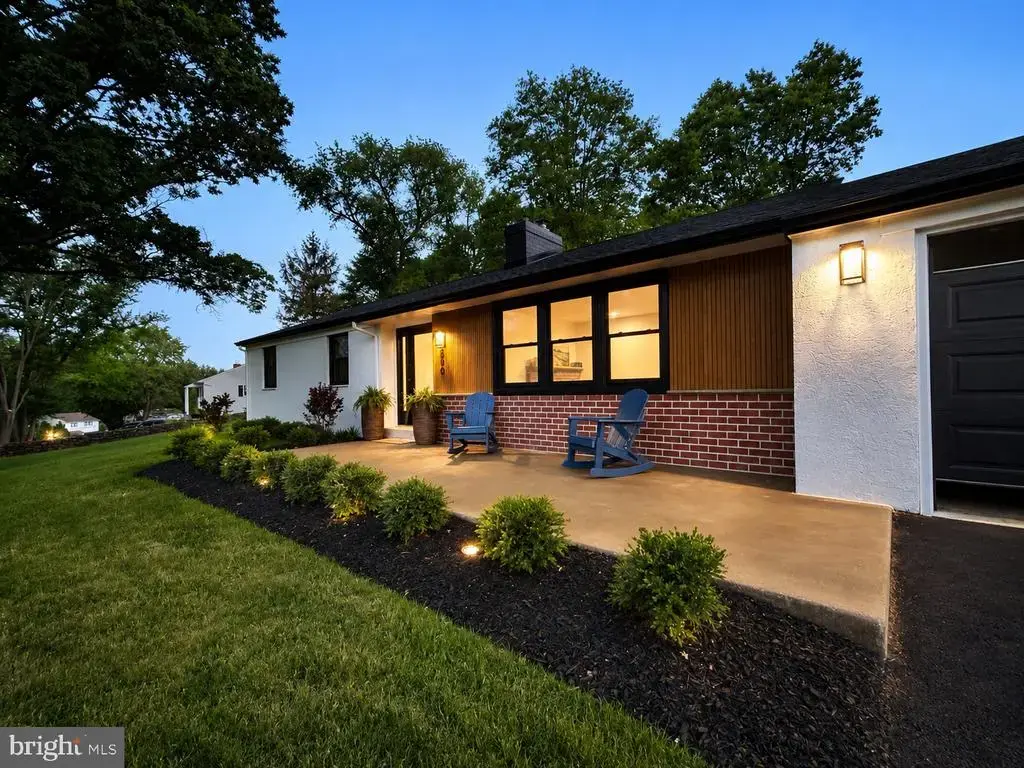 800 Falcon Ln, WEST CHESTER
