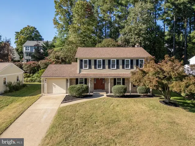 9012 Lake Braddock Dr, Burke
