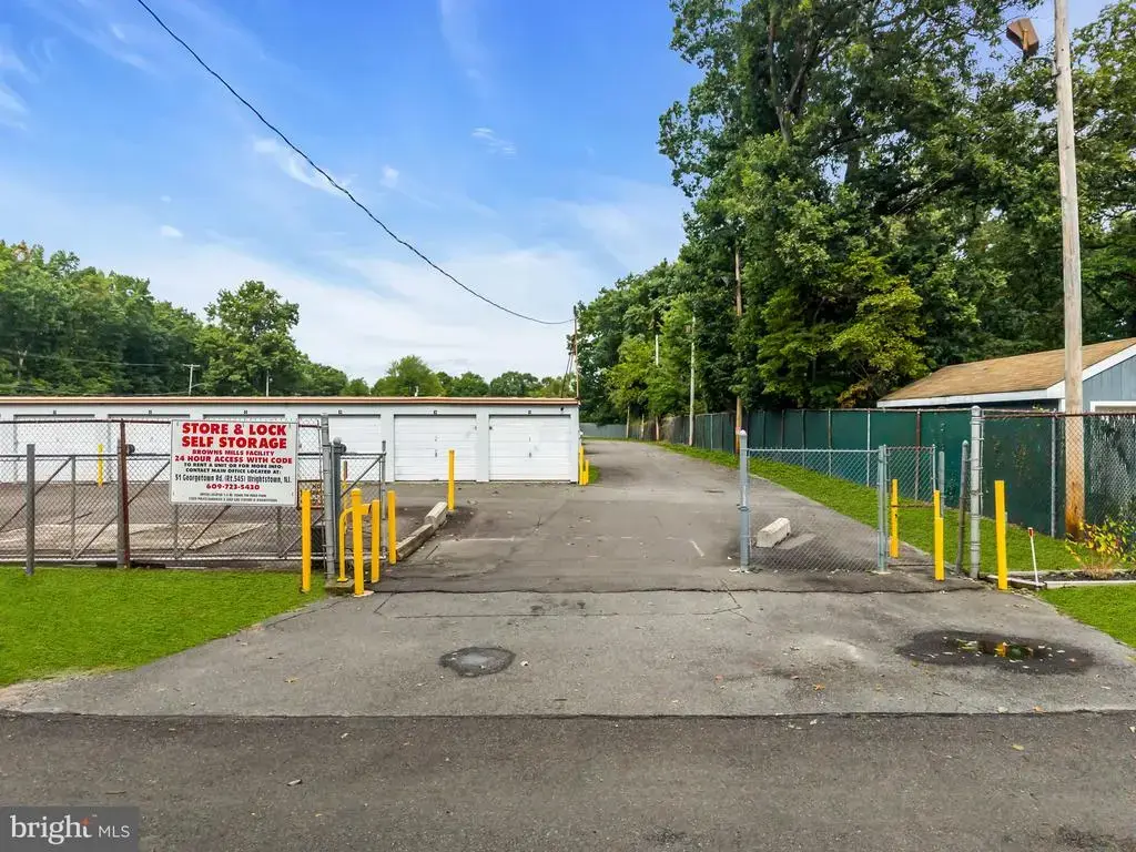 408 Trenton Rd, BROWNS MILLS