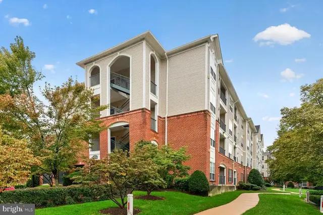 4854 Eisenhower Ave #257, Alexandria