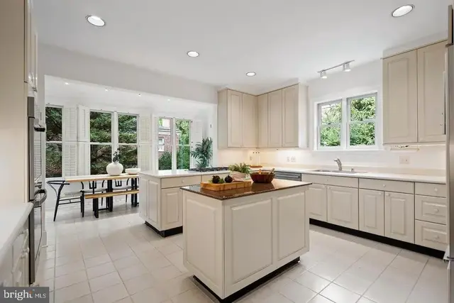 4753 Reservoir Rd Nw, Washington