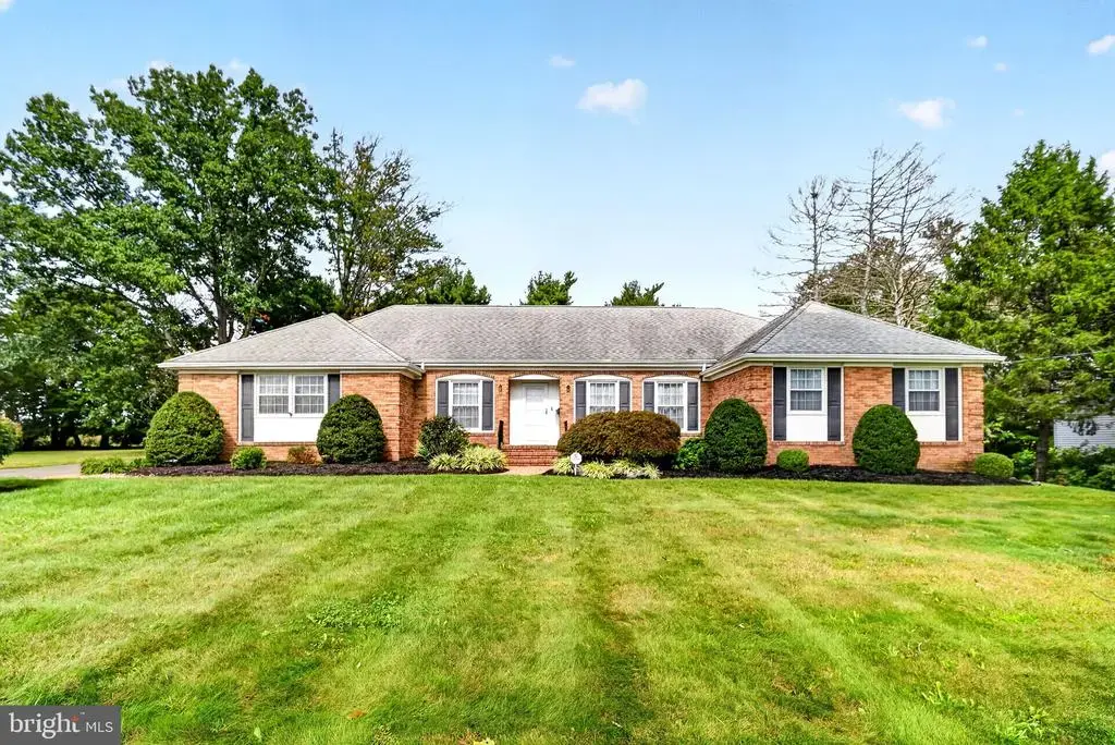 140 Plainsboro Rd, CRANBURY