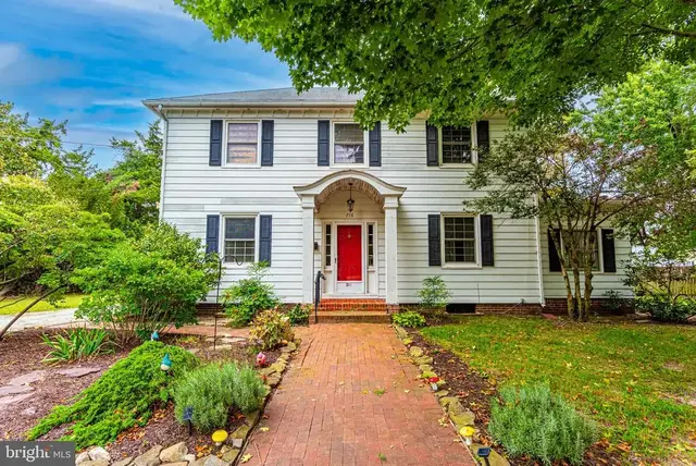 716 Parkway Cir, Salisbury