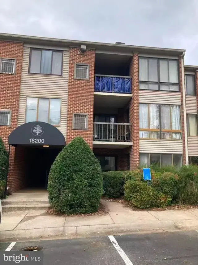 18200 Swiss Cir #2-104, Germantown
