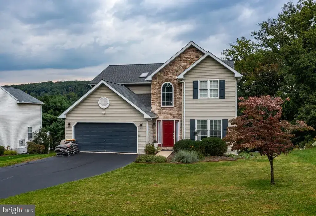 7 Josephs Way, READING