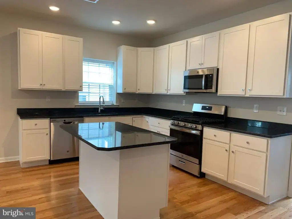 327 W Maple Ave #2, AMBLER