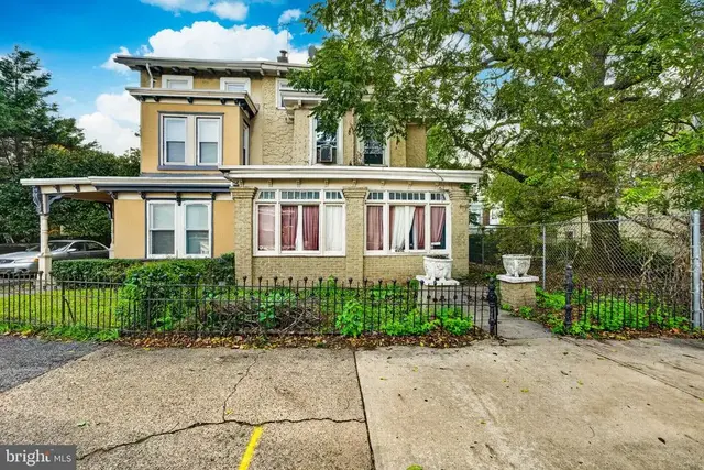230 N 53rd St, Philadelphia