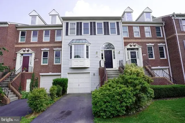 6856 Mclean Province Cir, Falls Church