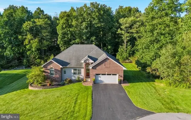 105 Moravian Dr, Du Bois