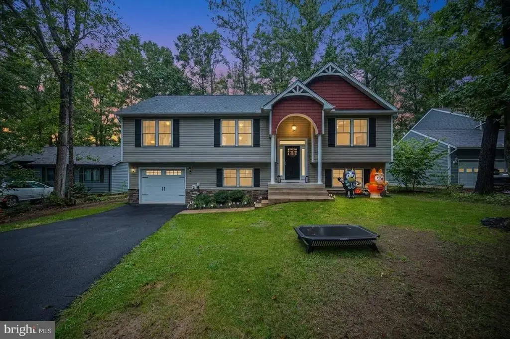 201 Fairway Dr, LOCUST GROVE