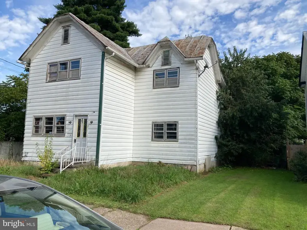 225-227 3rd St, BENTON