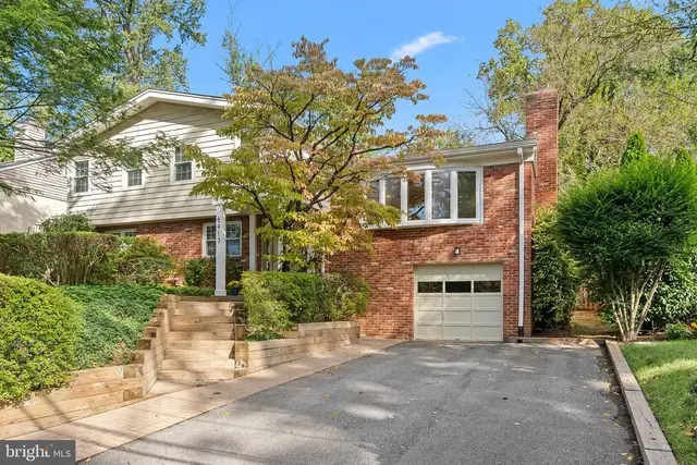5413 Wilson Ln, Bethesda