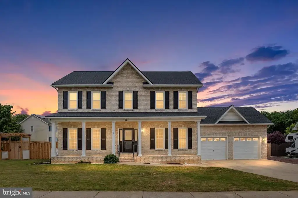 677 Dellinger Dr, STRASBURG