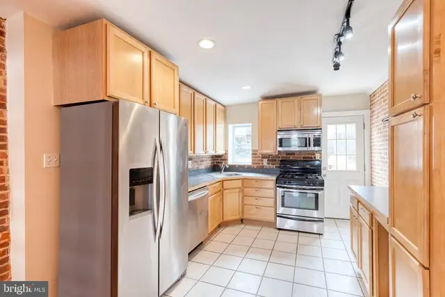 667 E Clement St, Baltimore