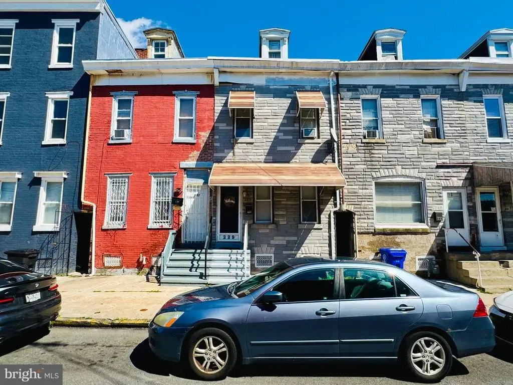 239 Pearl St, READING
