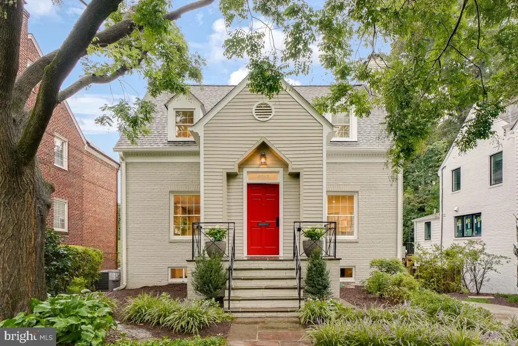 4512 Van Ness St Nw, WASHINGTON