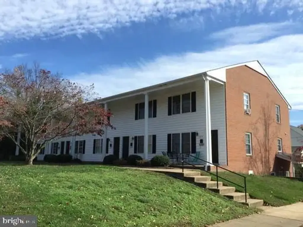 1214 William St, FREDERICKSBURG