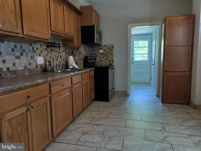 501 W 1st Ave, Parkesburg