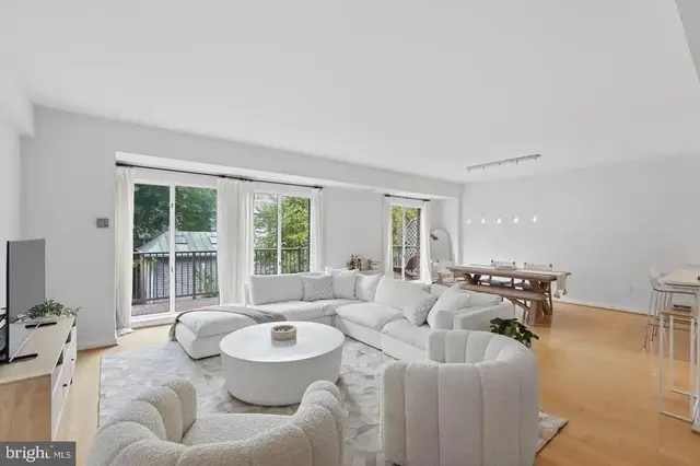 3251 Prospect St Nw #302, Washington