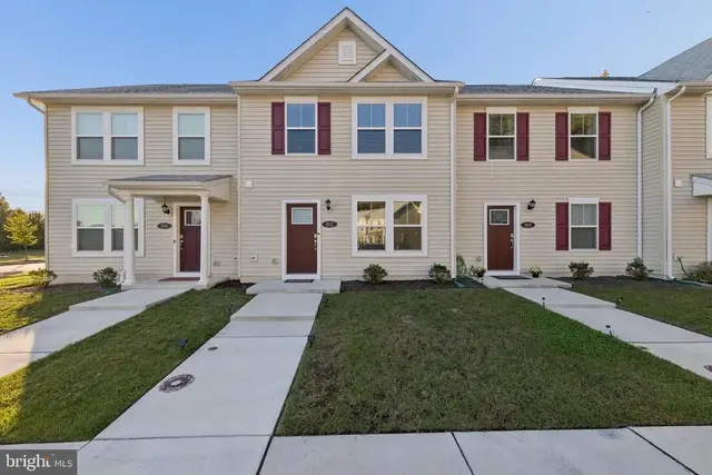 802 Blue Wing Ct, Cambridge
