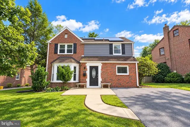 1638 Surrey Ln, Havertown