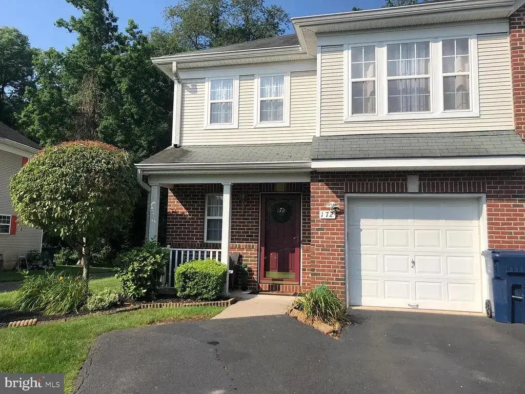 172 Fountayne Ln, LAWRENCEVILLE