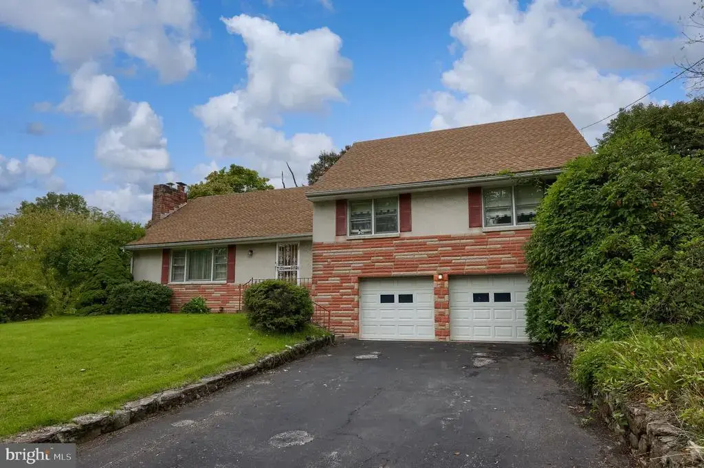 1573 Welsh Rd, READING