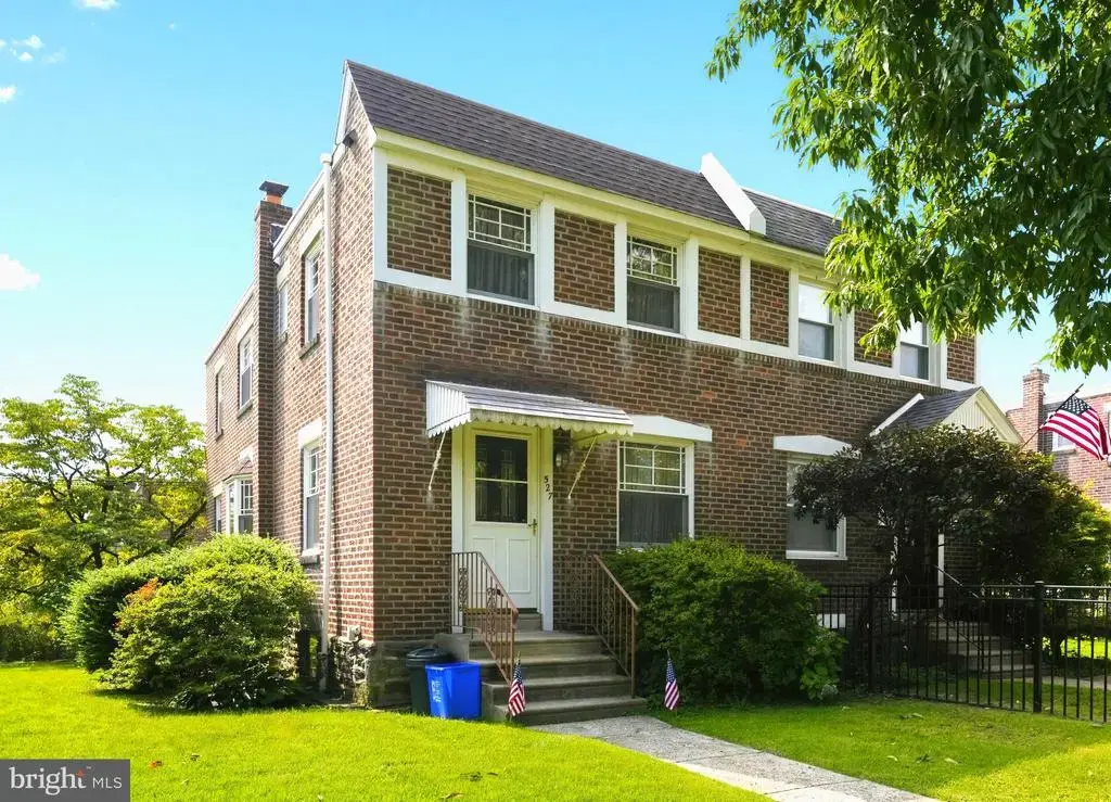527 Overlook Rd, PHILADELPHIA