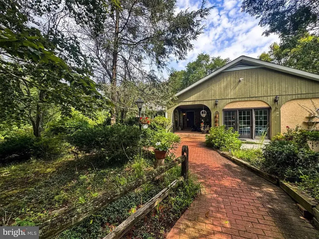 414 Oak Shade Rd, SHAMONG TWP