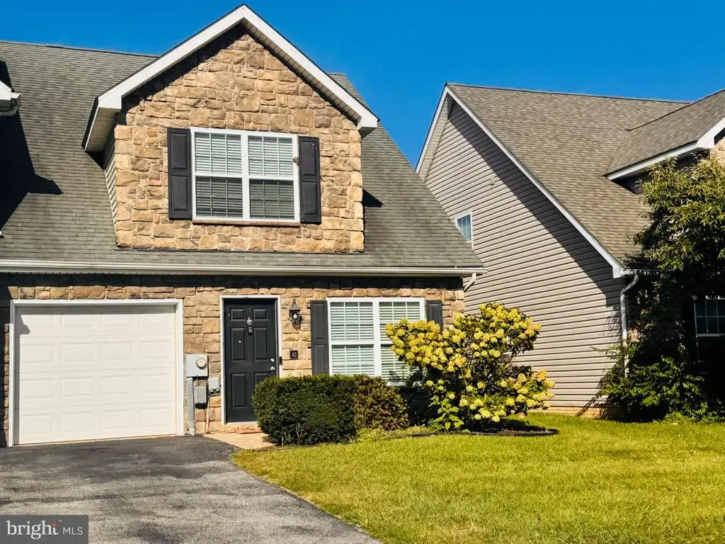 42 Fuzzy Tail Dr, RANSON