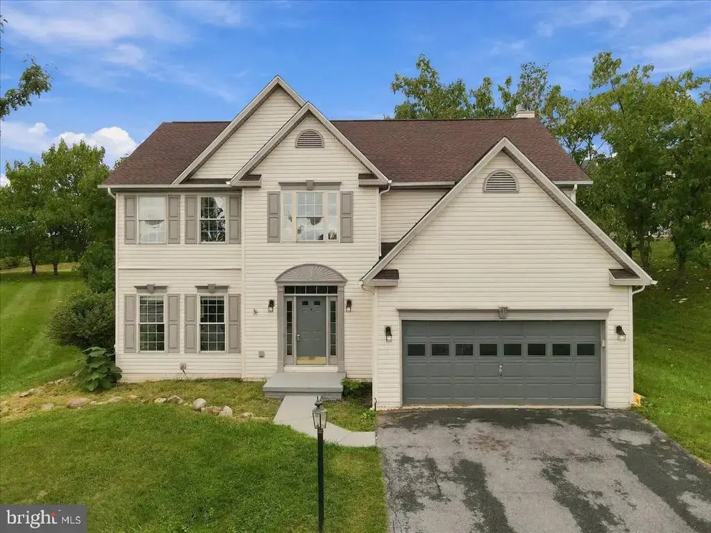 48 Lansing Ct, FALLING WATERS